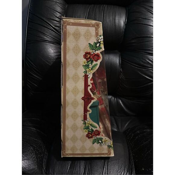 Collectors Choice Genuine Bisque Porcelain With Wood Dressing Table W/ COA Loose - Picture 4 of 10